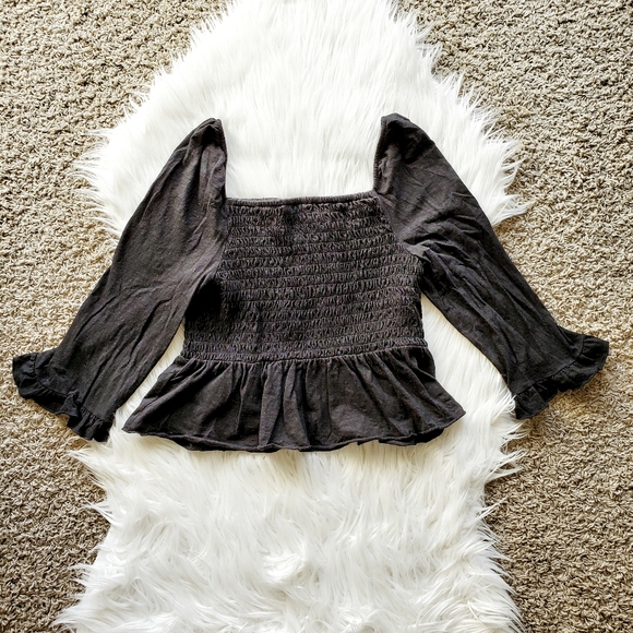 AEO Black Smocked Square Neck Peplum Crop Top - Picture 4 of 5